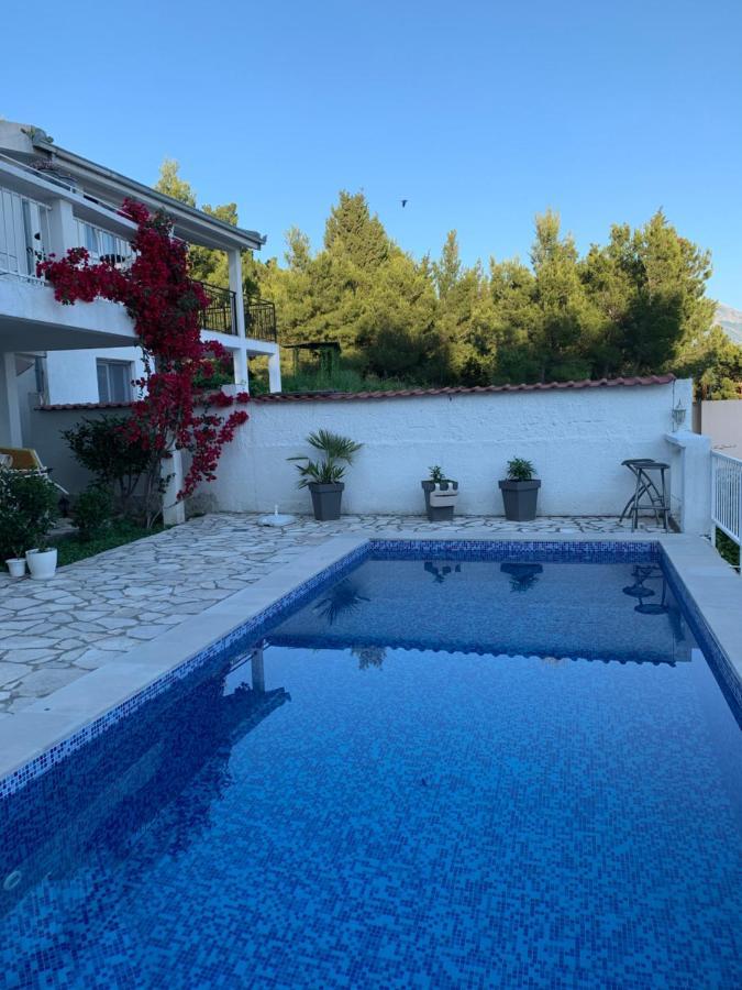 Apartments Ljiljana バール エクステリア 写真
