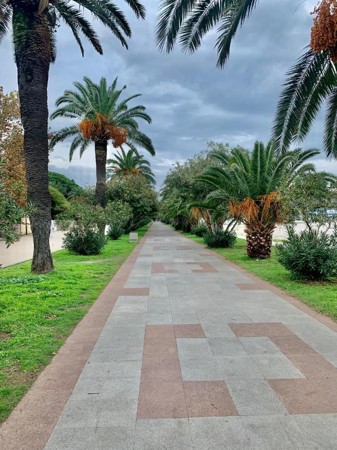 Apartments Ljiljana バール エクステリア 写真