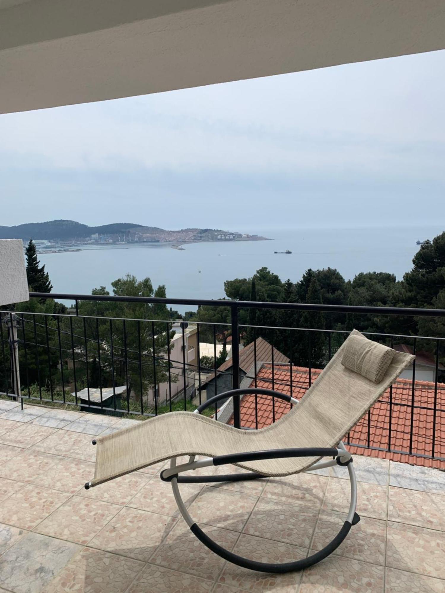 Apartments Ljiljana バール エクステリア 写真