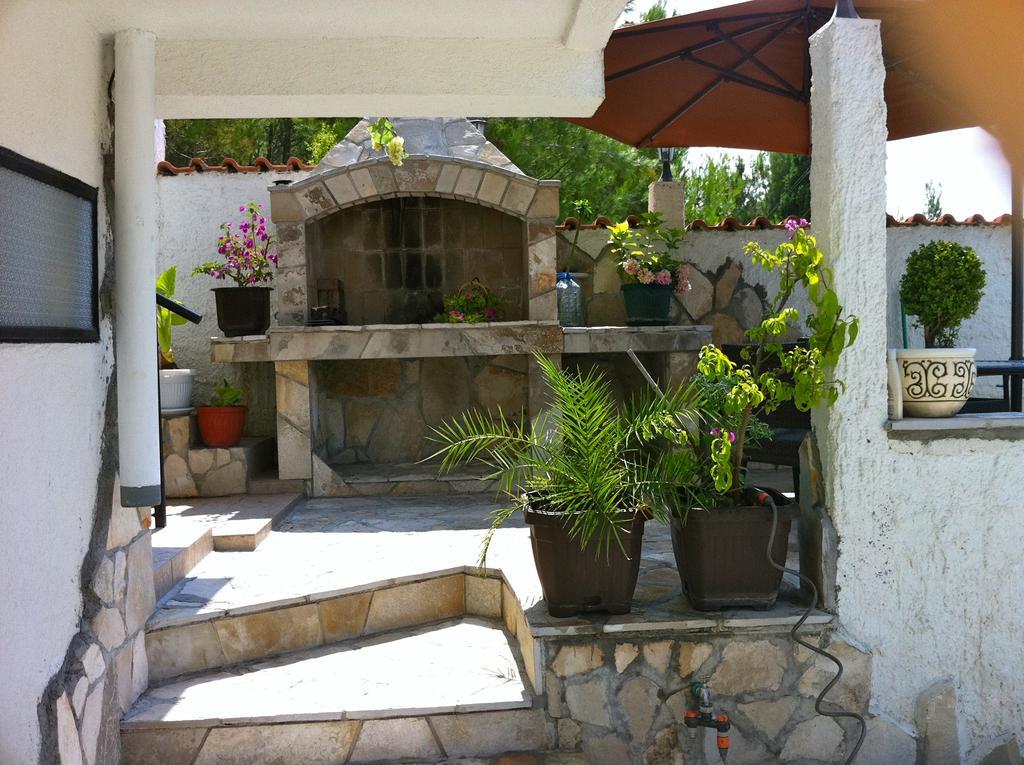 Apartments Ljiljana バール エクステリア 写真