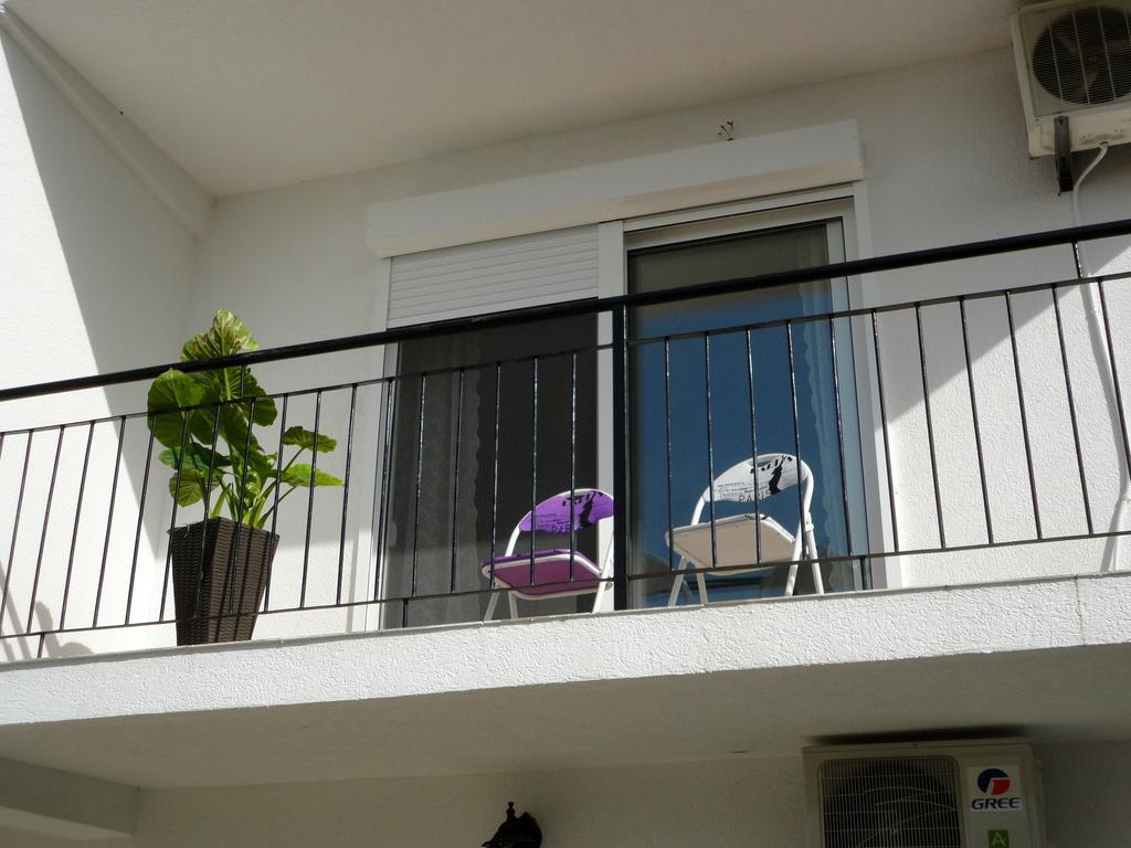 Apartments Ljiljana バール エクステリア 写真
