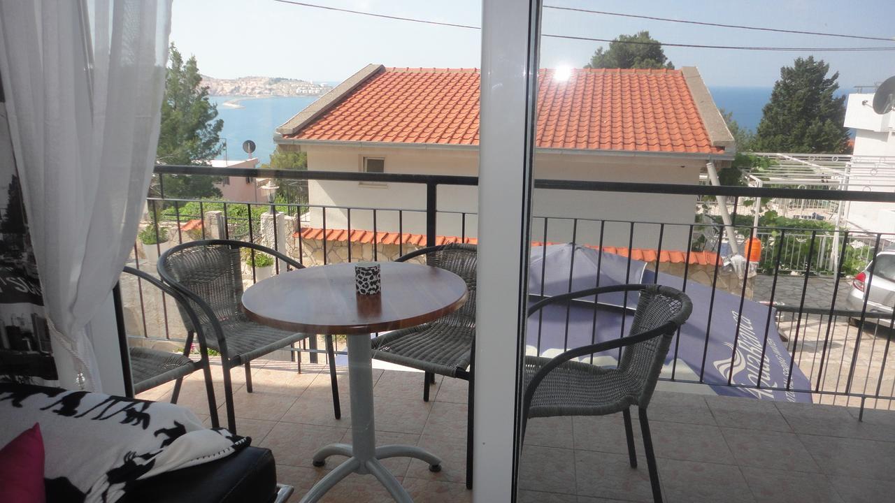 Apartments Ljiljana バール エクステリア 写真