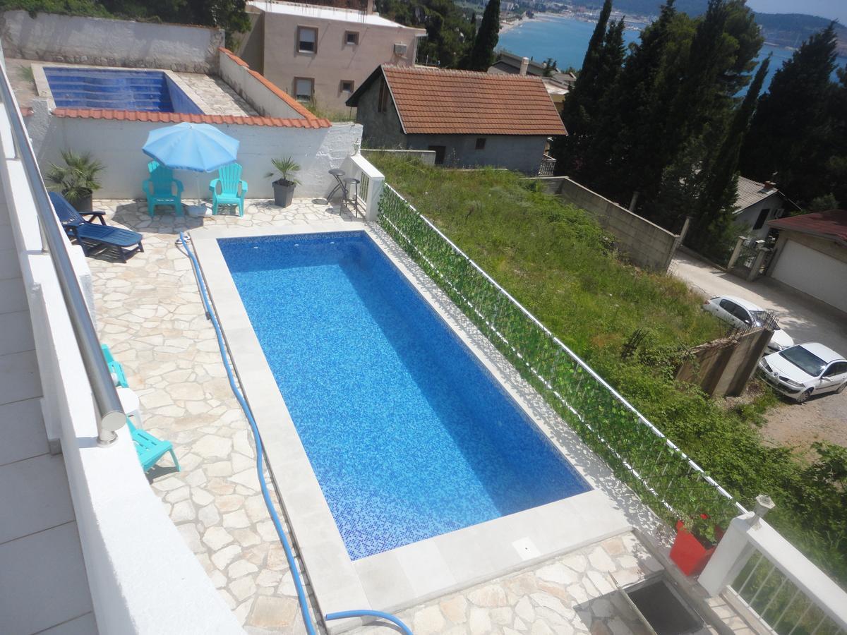 Apartments Ljiljana バール エクステリア 写真