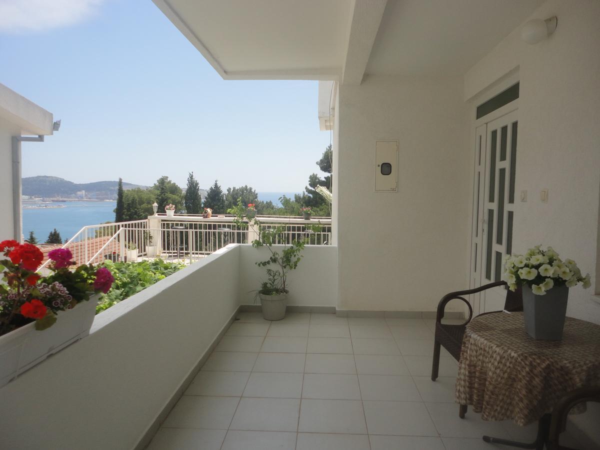 Apartments Ljiljana バール エクステリア 写真