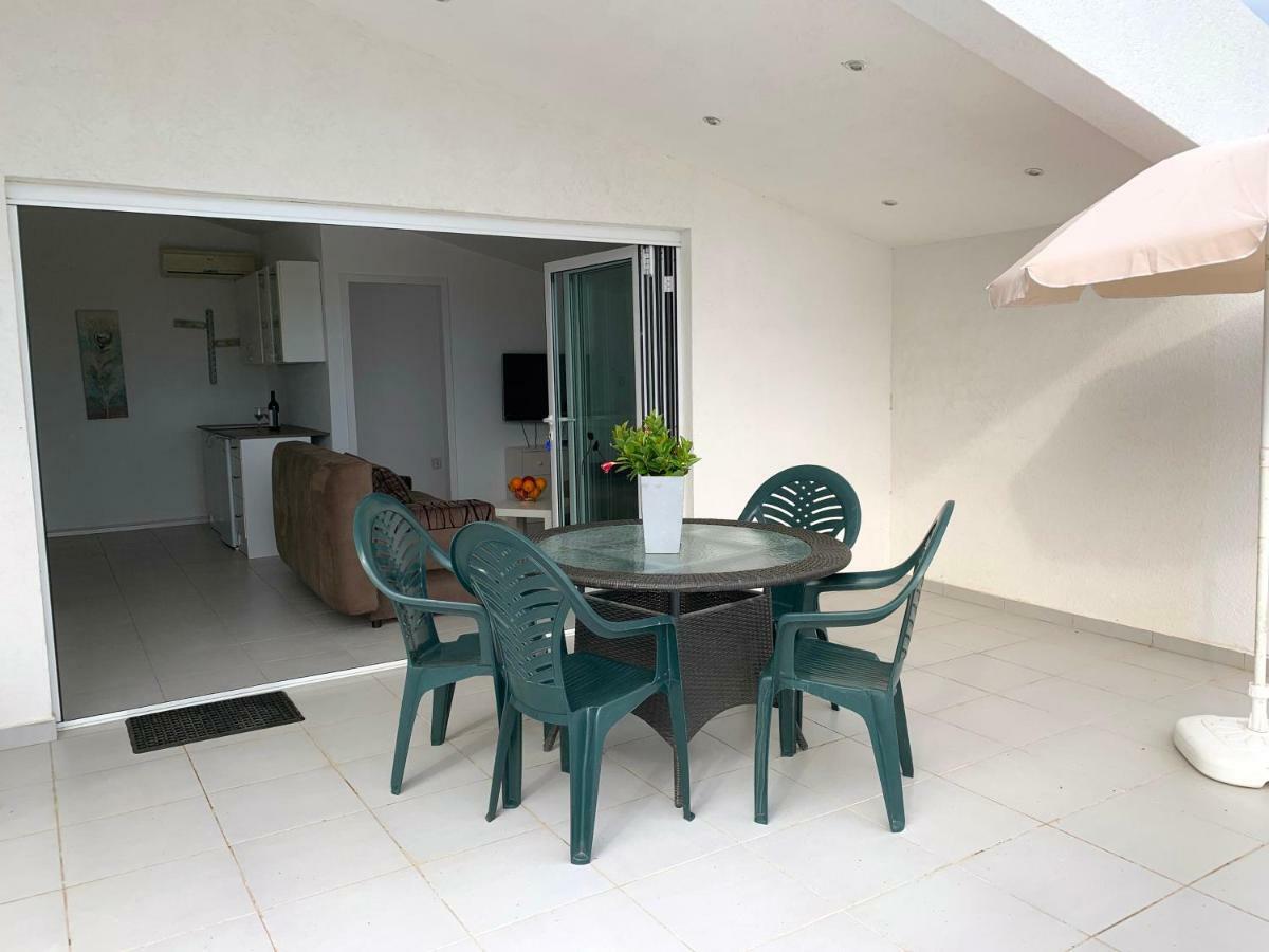 Apartments Ljiljana バール エクステリア 写真