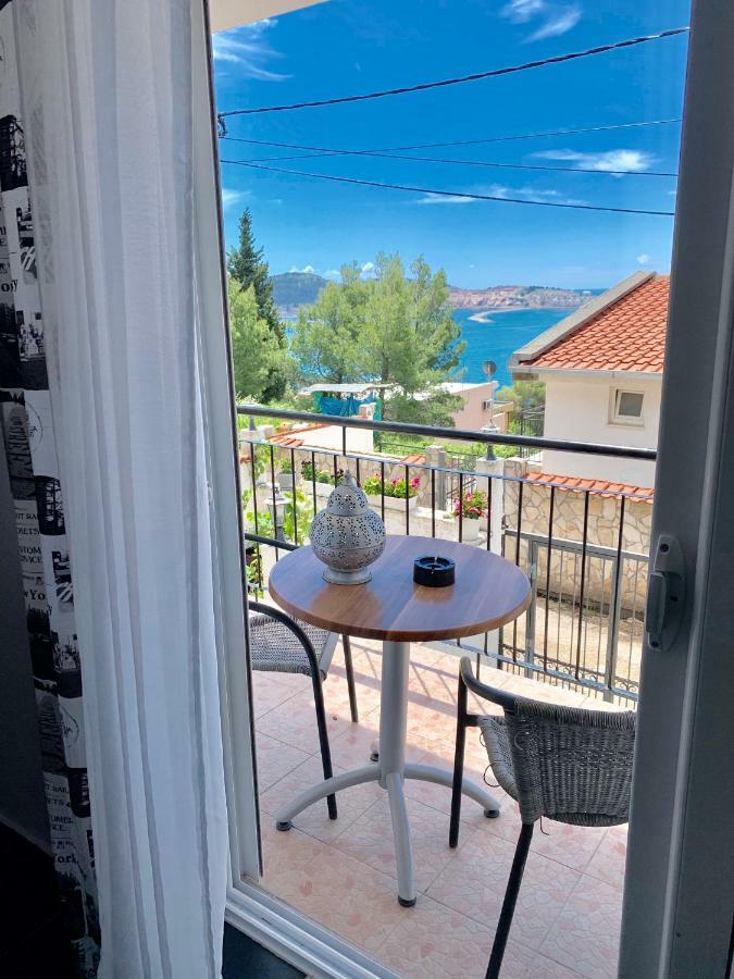 Apartments Ljiljana バール エクステリア 写真