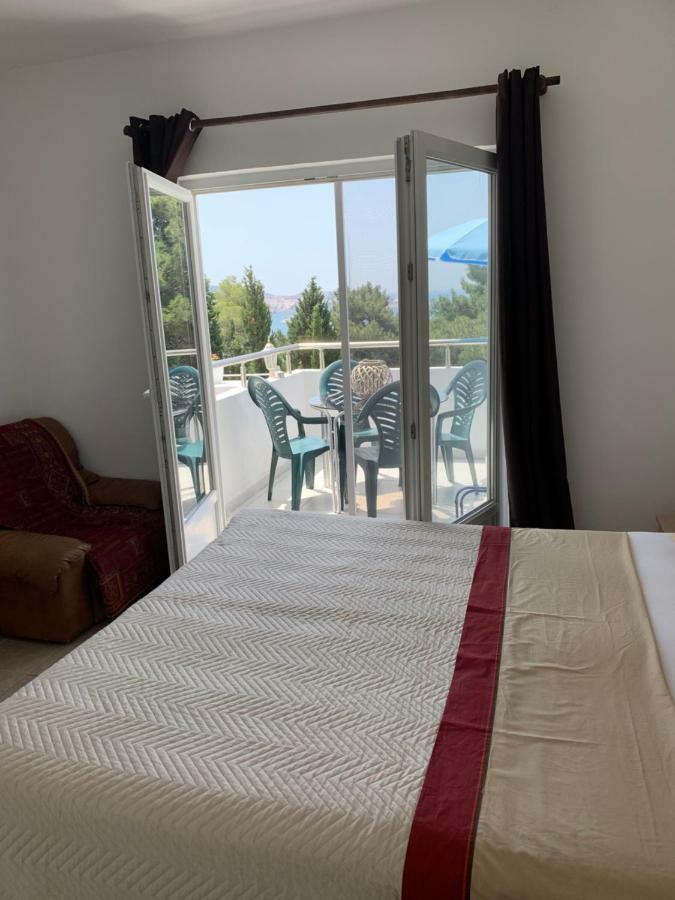 Apartments Ljiljana バール エクステリア 写真